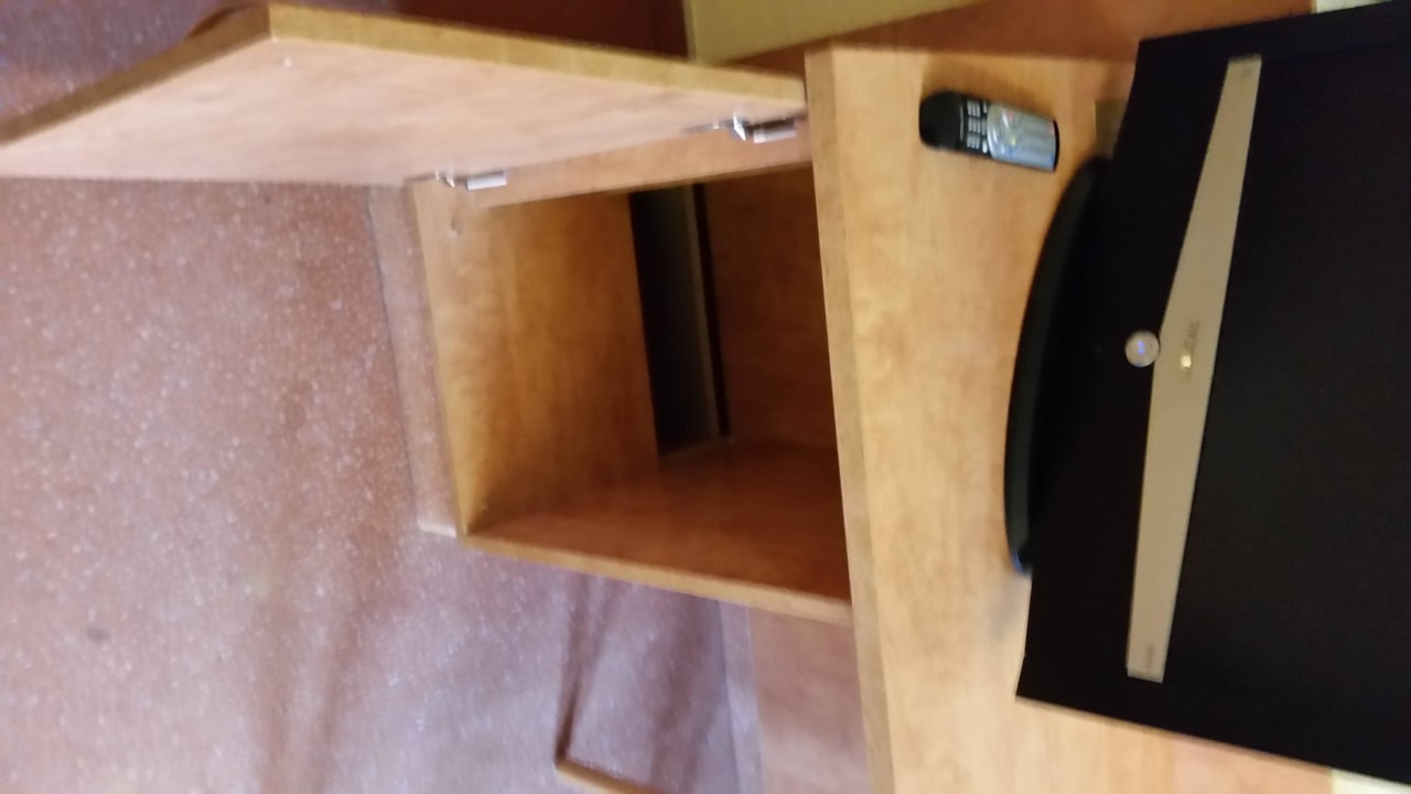 Sollte das etwa die Minibar sein? Hotel Lochmühle