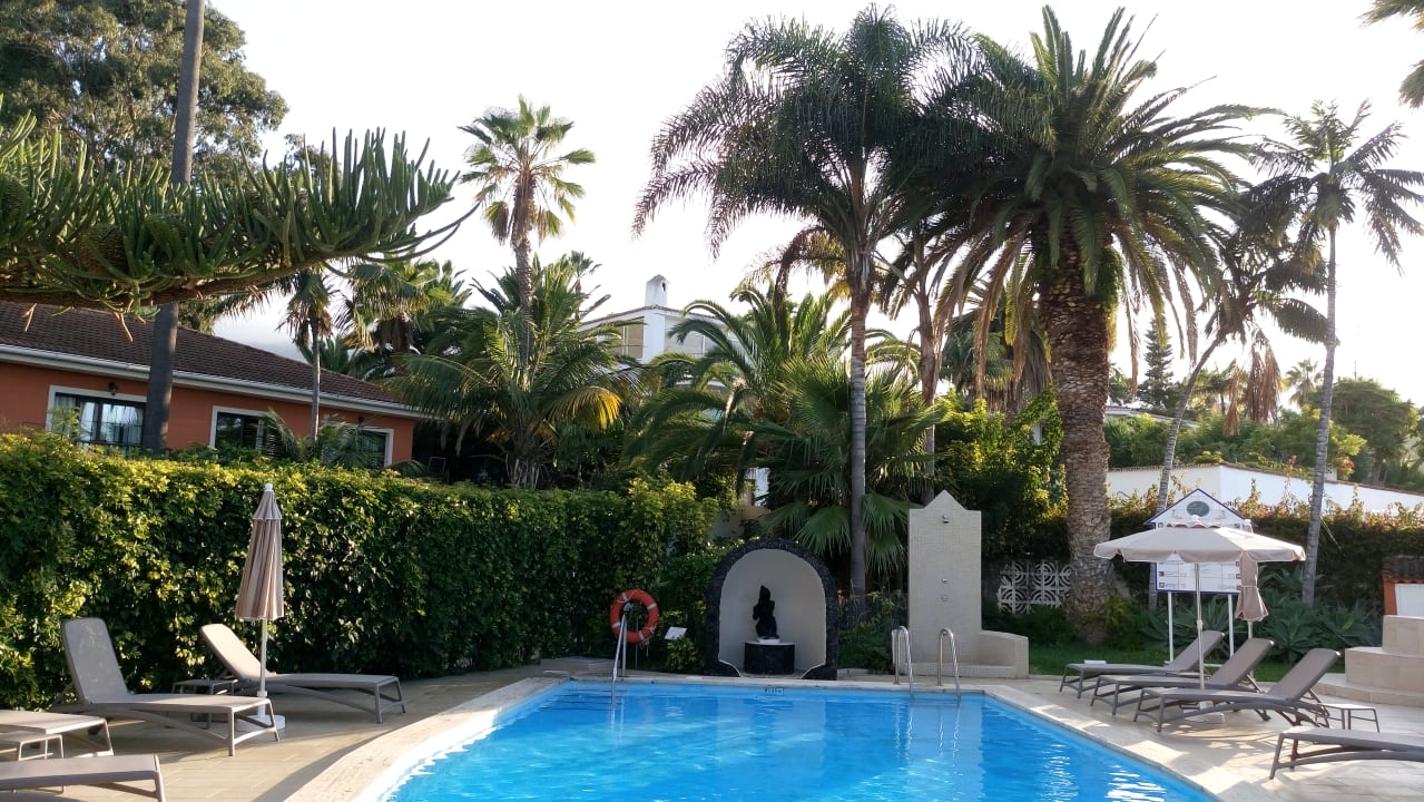 Pool Apartments Ambassador