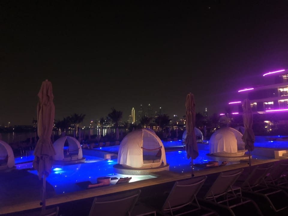 Pool W Dubai - The Palm