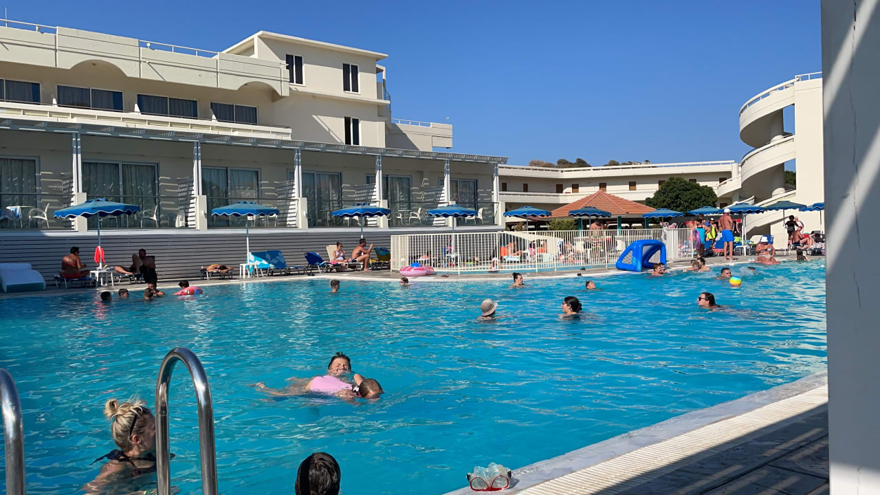 Pool Delfinia Resort