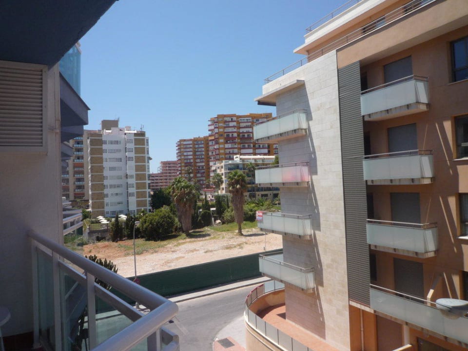 Blick vom Balkon Straßenseite Hotel Palmasol