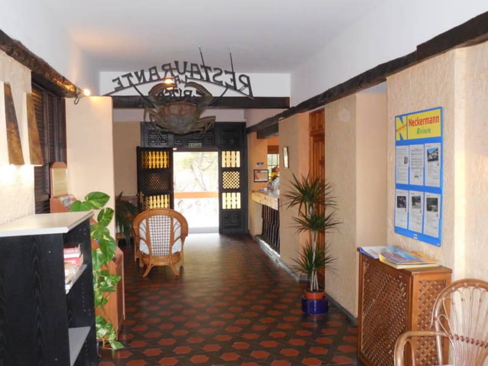 Kleiner Eingangsbereich Hotel Aldea Cala Fornells 2
