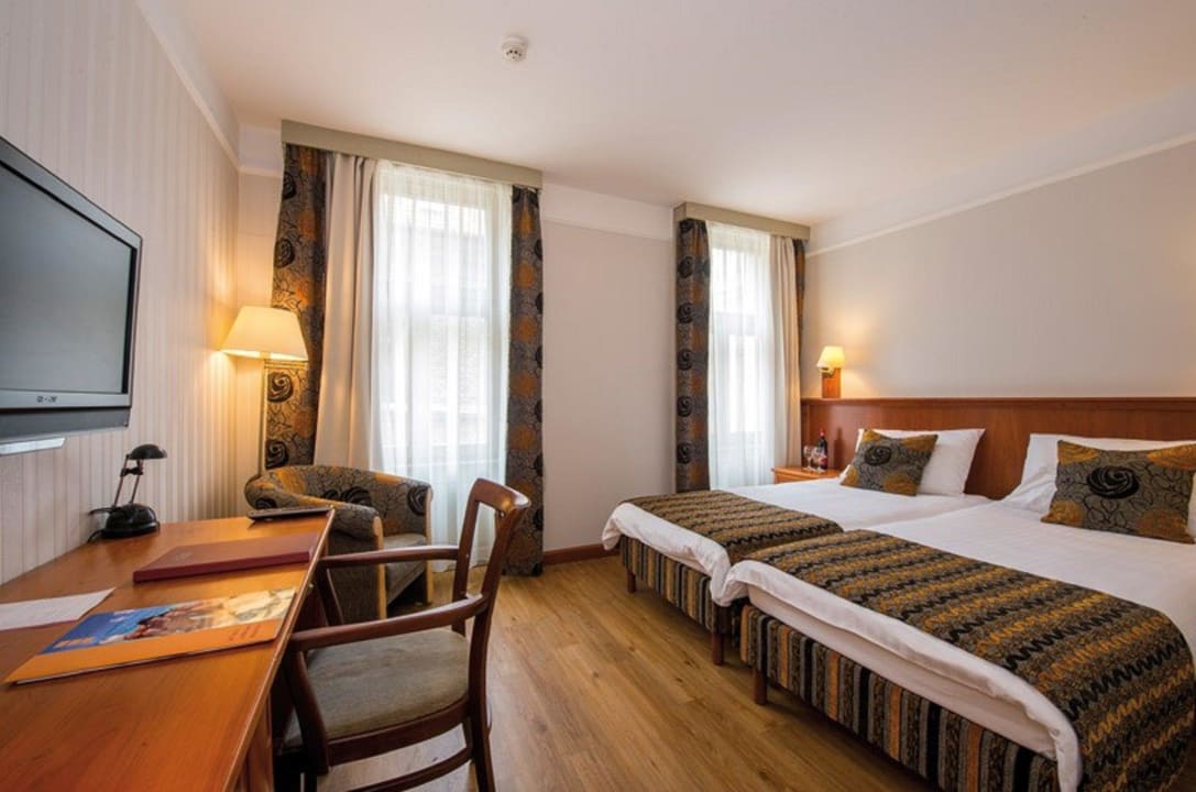 Comfort double / twin room Three Corners Hotel Art