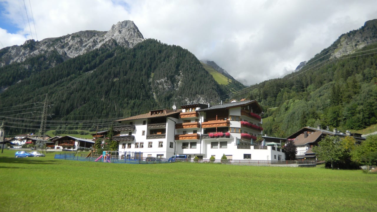 Blick auf das Hotel Hotel Troschana