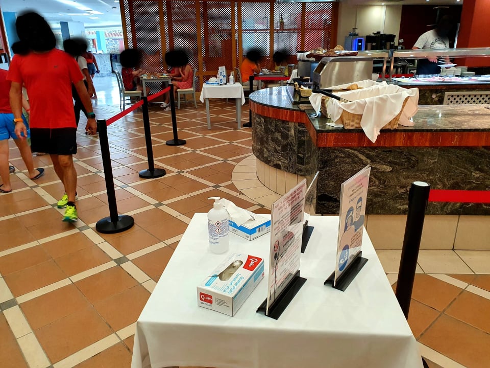 Gastro HL Miraflor Suites Hotel