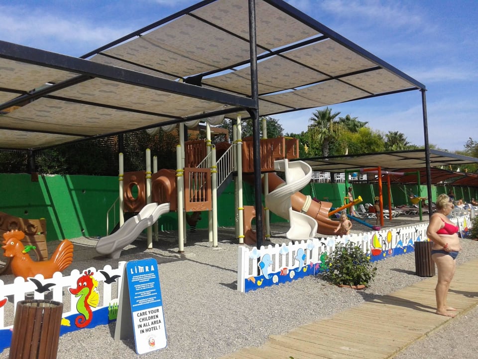 Детская площадка на пляже Limak Limra Hotel & Resort