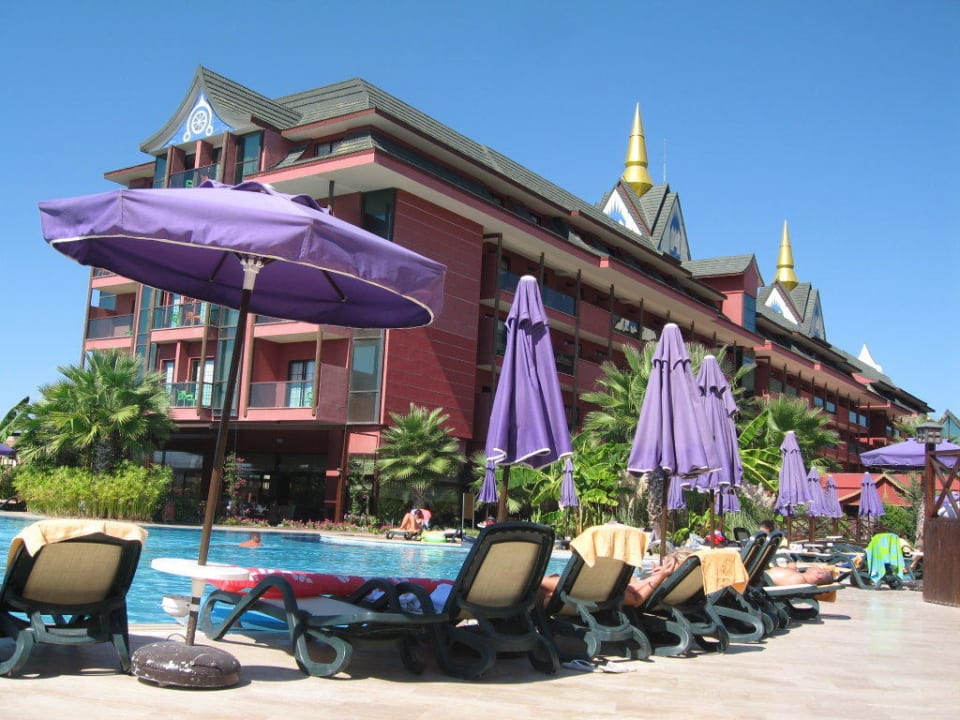 Pool und Hotel  Siam Elegance Hotels & Spa