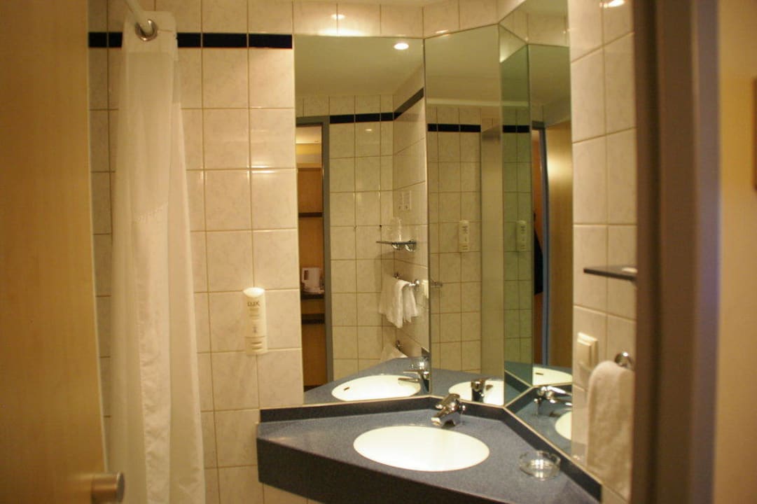 Bad Holiday Inn Express Berlin City Center