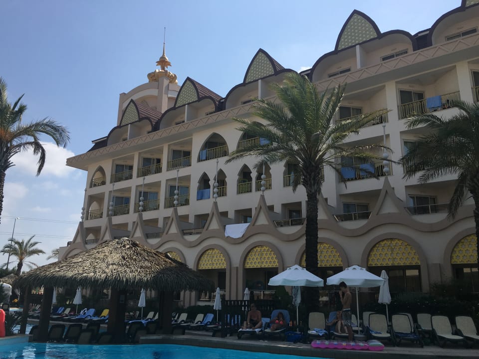 Pool Well Palace Side