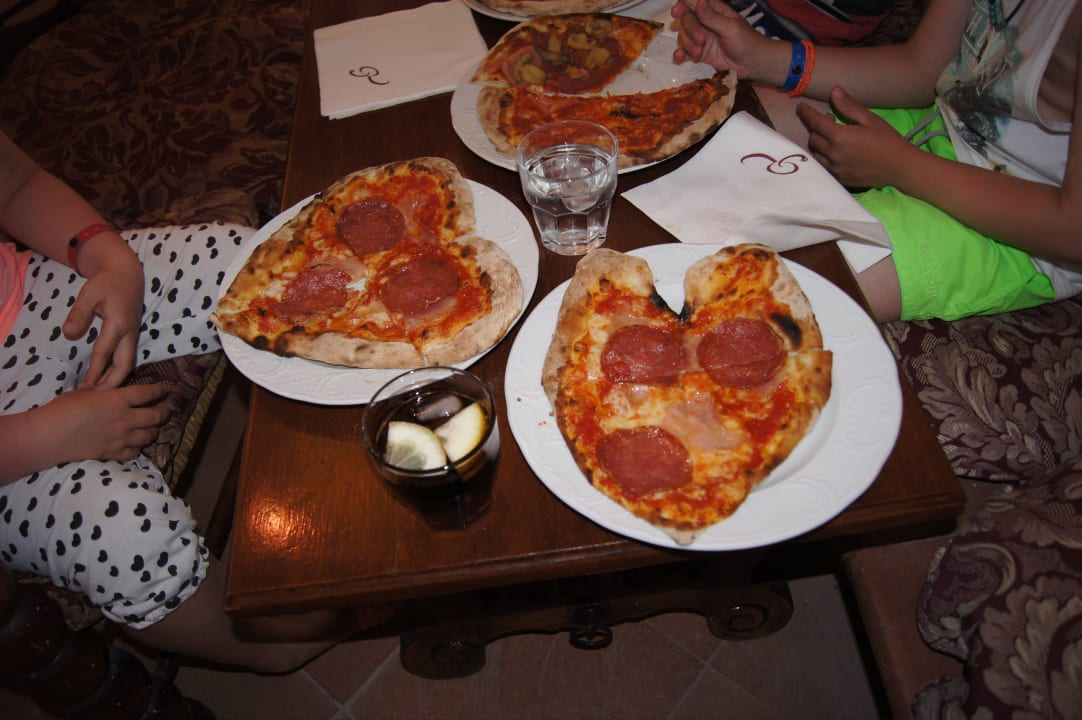 Pizzabacken im Miniclub Aldiana Club Rocca Nettuno Calabria
