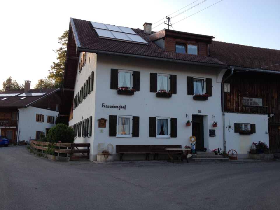 Außenansicht vorne Frauenberghof