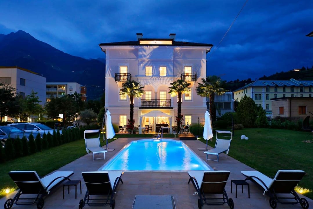 Pool Garni Villa Tyrol