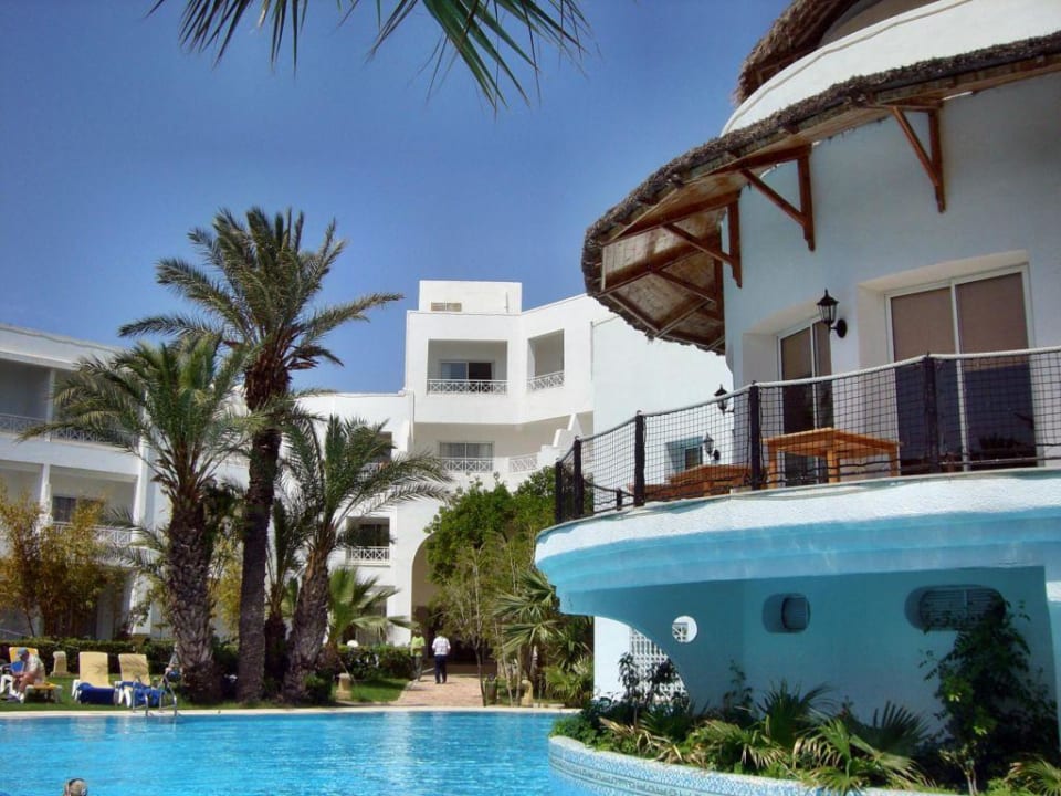 Pool mit Restaurant TUI MAGIC LIFE Africana