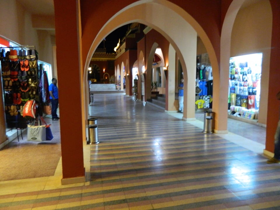 Sklepy w hotelu Pickalbatros Alf Leila Wa Leila Resort - Neverland Hurghada
