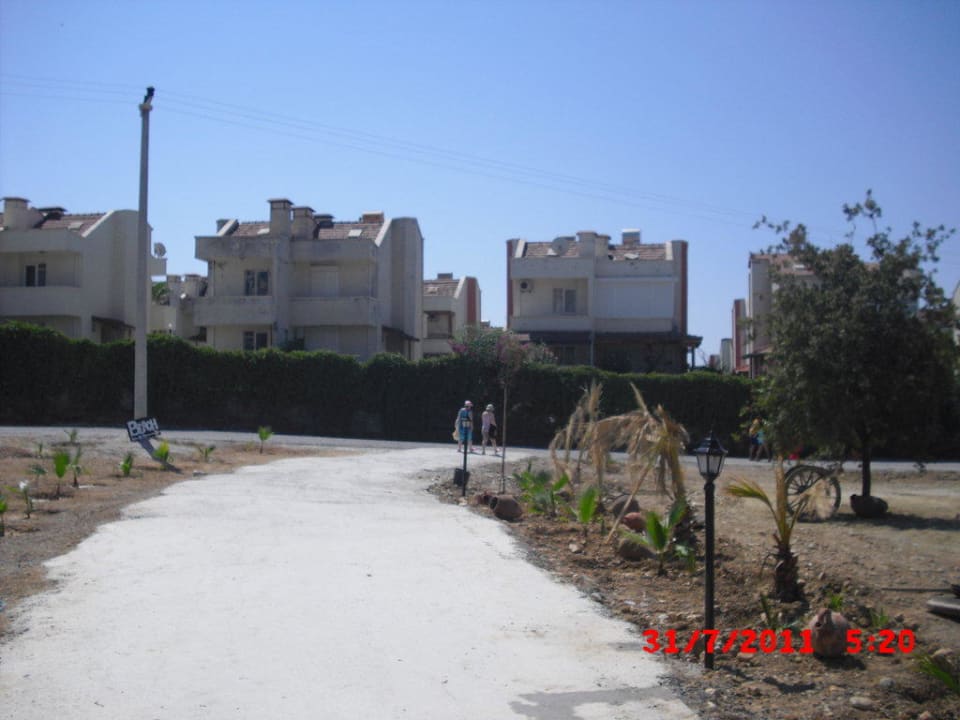 Weg zum Strand Cenger Beach Resort & Spa