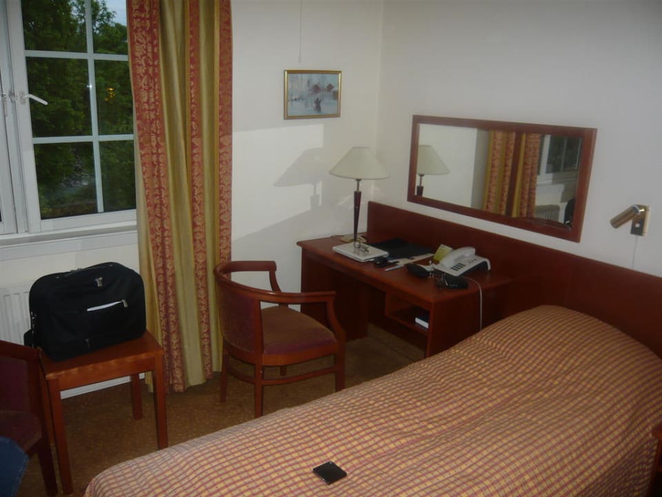 Standardzimmer mit Blick zum Garten Klækken Hotell