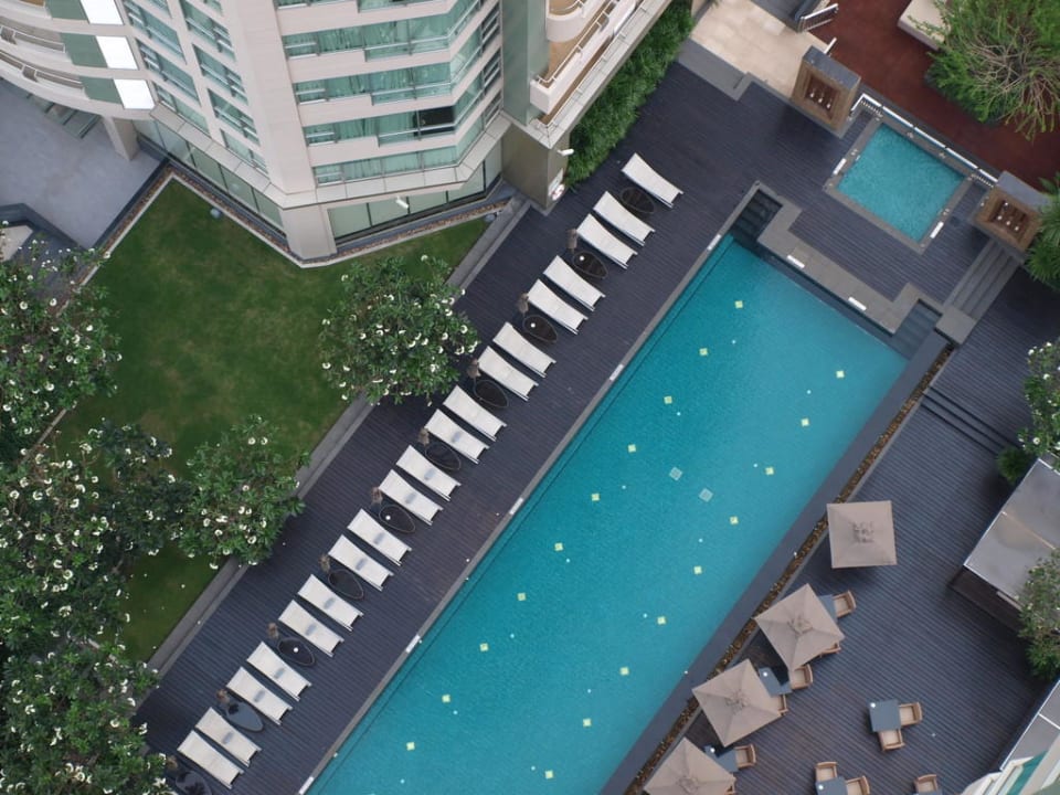 Ausblick vom Balkon im 27. Stock Dusit Suites Hotel Ratchadamri, Bangkok