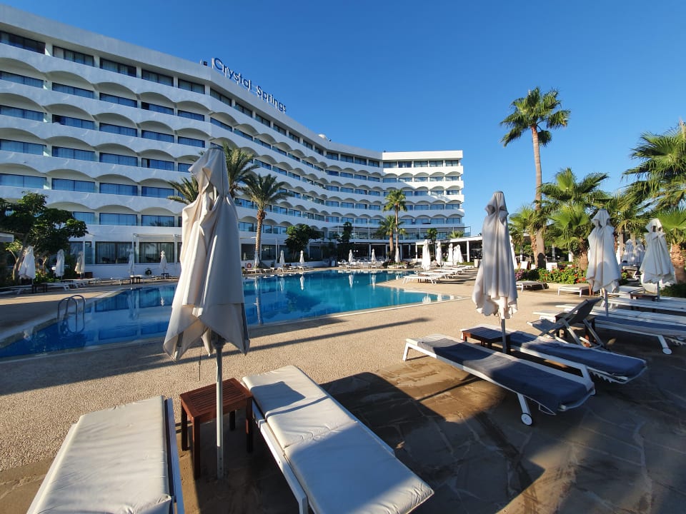 Außenansicht Crystal Springs Beach Hotel