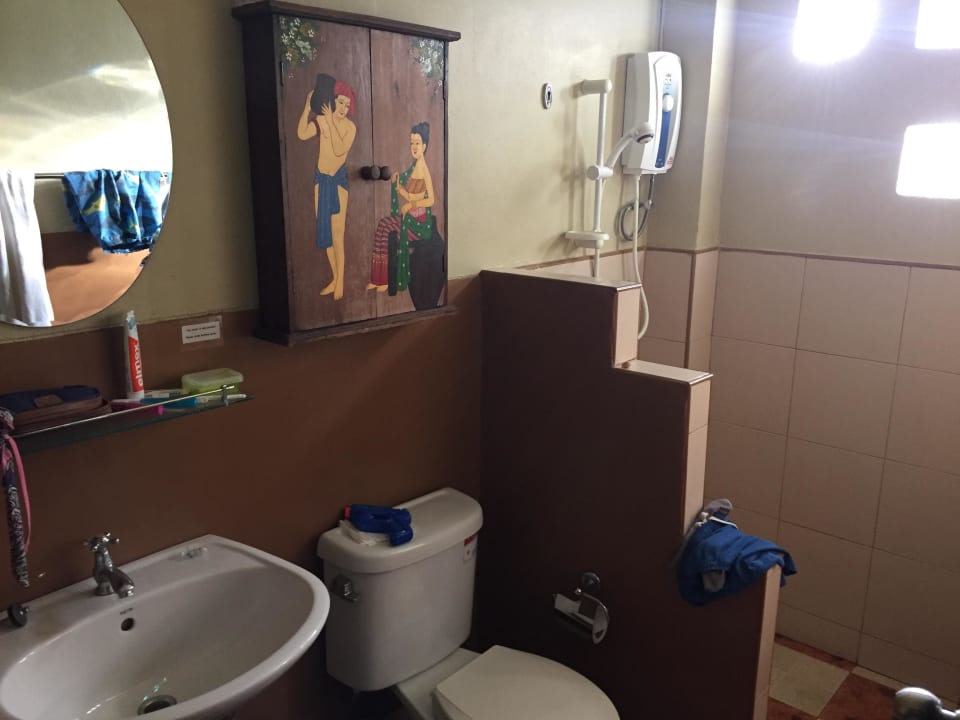 Kleines Bad Hotel Lanta Castaway Resort