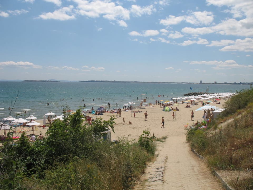 Weg zum Strand Hotel Sineva Beach