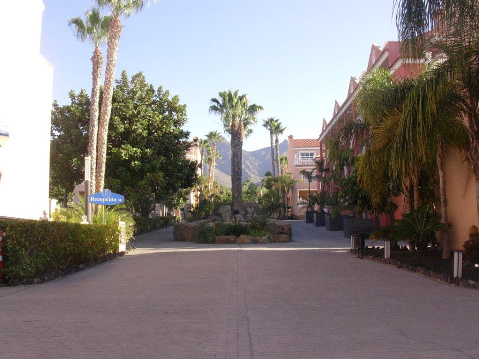 Hauptstrasse Hotel El Duque