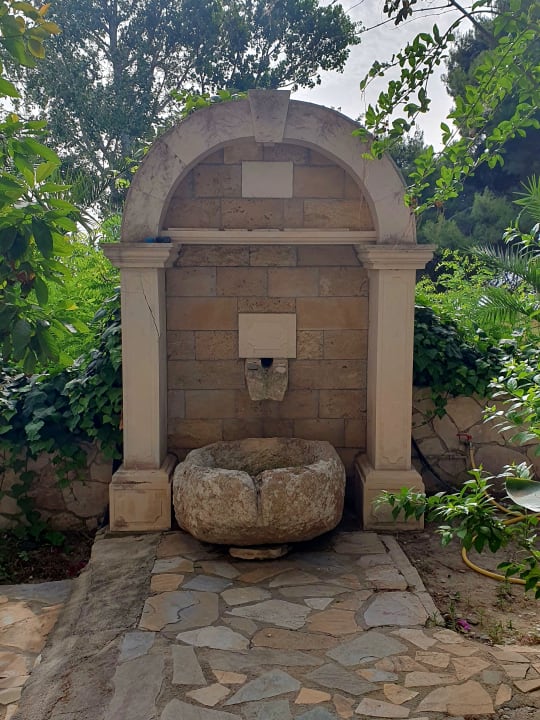 Gartenanlage Porto Koukla Beach