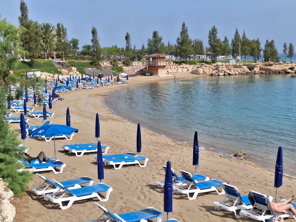 Strand Crystal Springs Beach Hotel