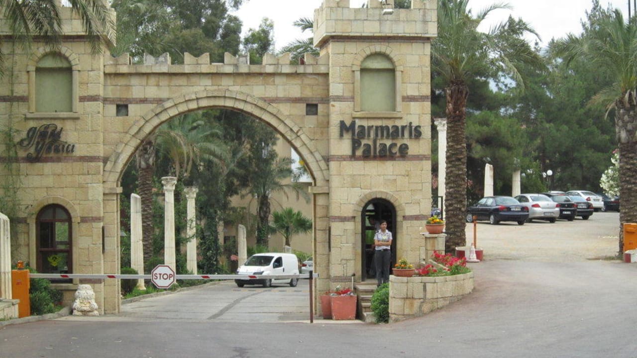 Wejście główne Grand Yazici Club Marmaris Palace
