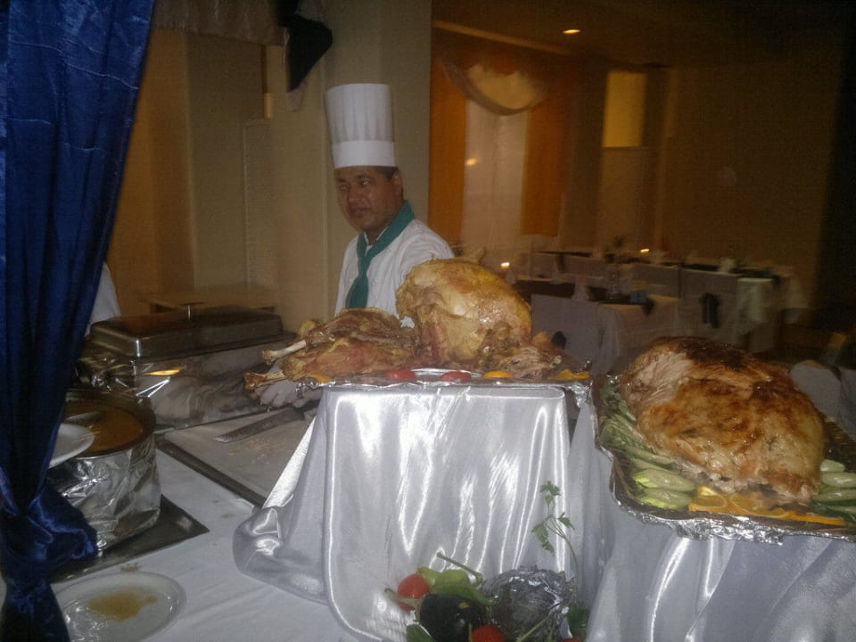 Truthahn beim Gala Dinner Calimera Yati Beach