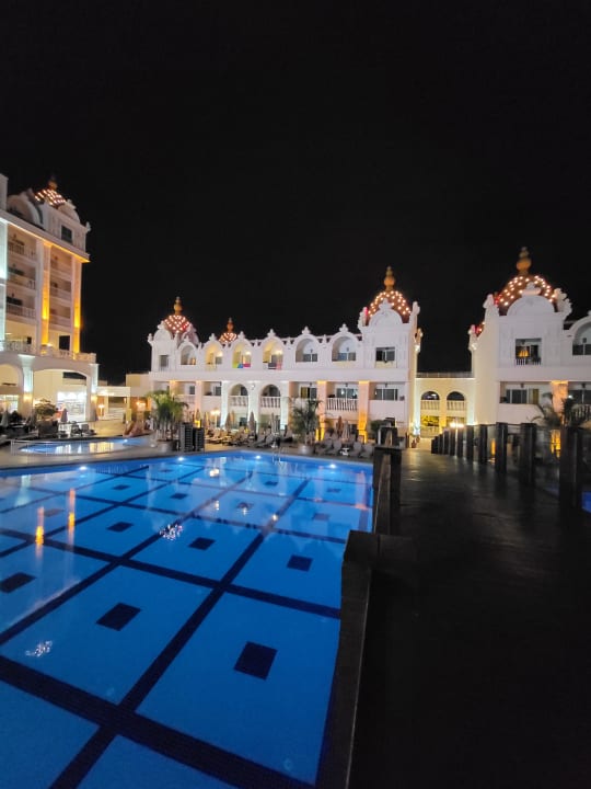 Pool Oz Hotels Side Premium
