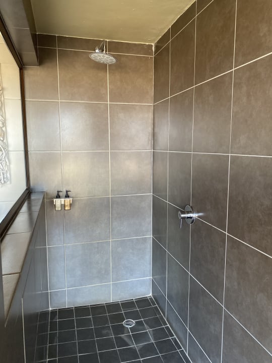 Zimmer Leroo La Tau Lodge