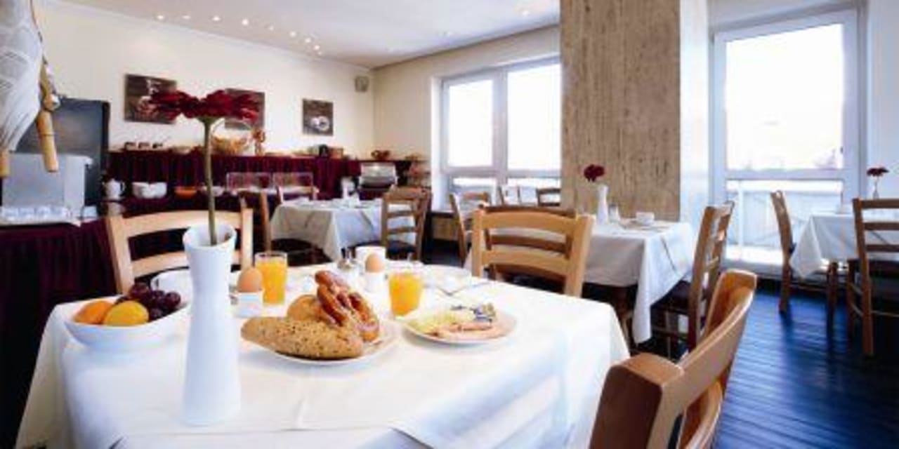 Frühstücksraum Smart Stay Hotel Schweiz