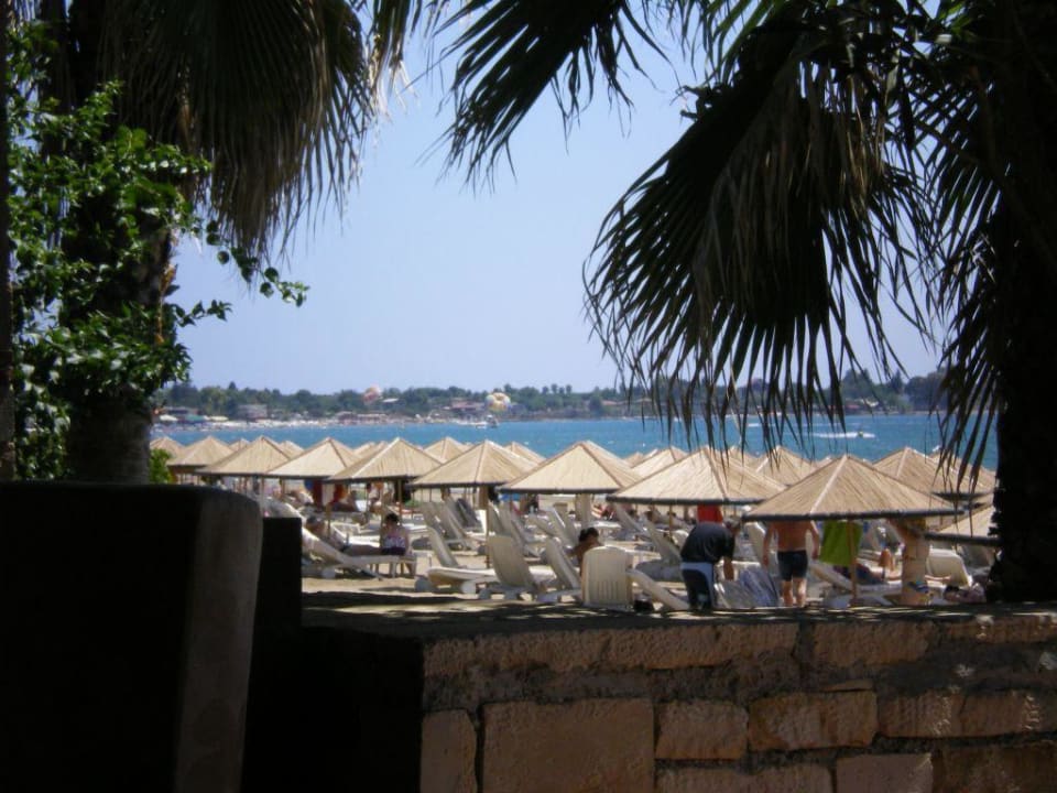Vue du restaurant de la plage Hotel Defne Star
