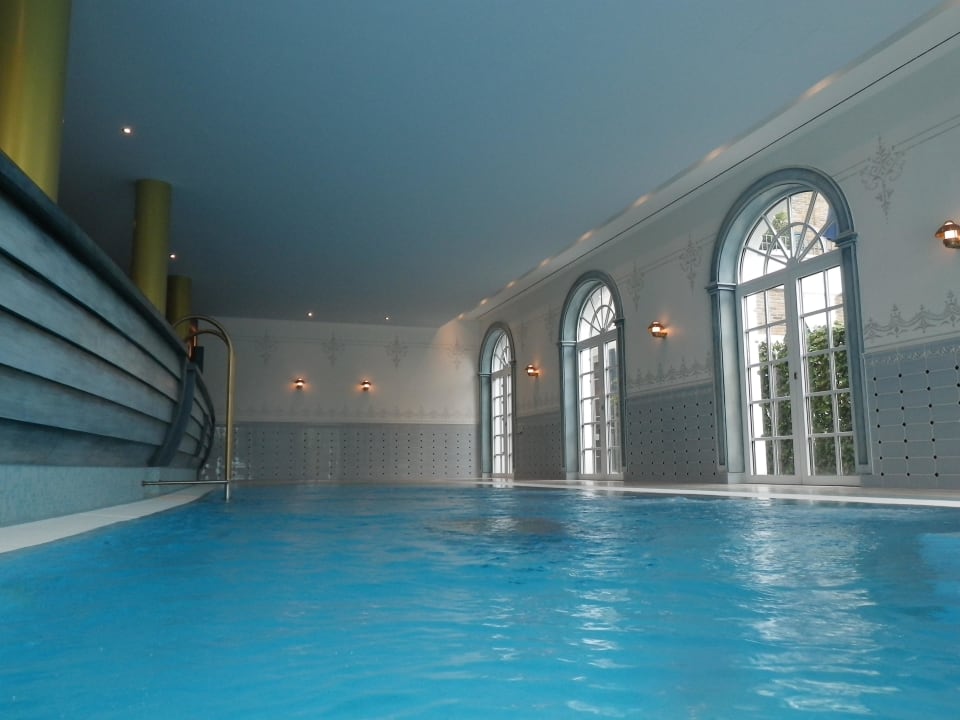 Pool innen Hotel Bell Rock Europa-Park