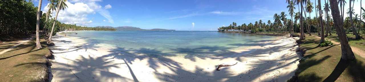 Panorama des Strands Wyndham Alltra Samana
