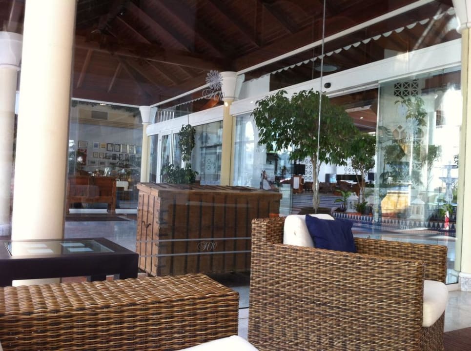 In der Hotelhalle H10 Timanfaya Palace - Adults only