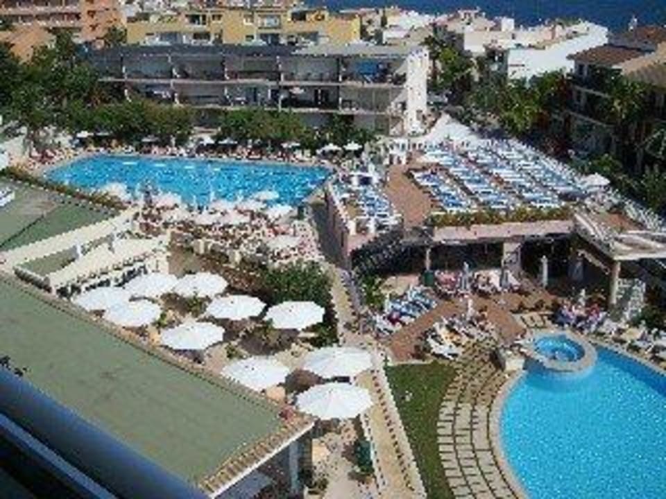 Beide Pools und das Sonnendeck Caprice Janeiro Hotel & Spa