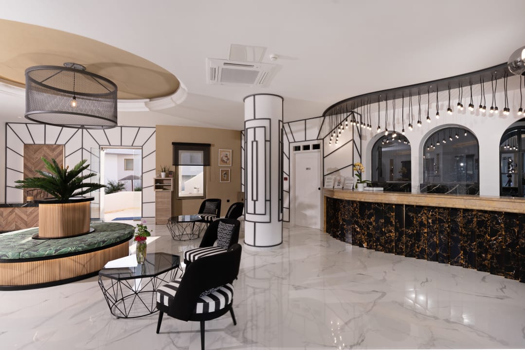 Lobby Delfina Boutique Hotel