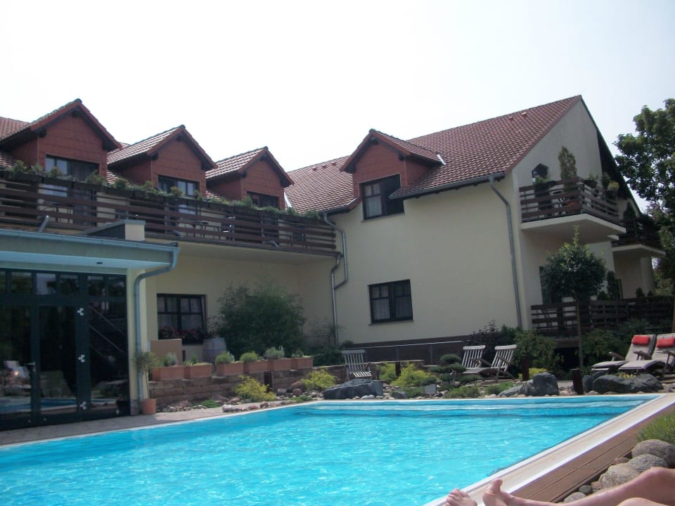 Blick aus dem Liegestuhl. Ringhotel Zum Stein