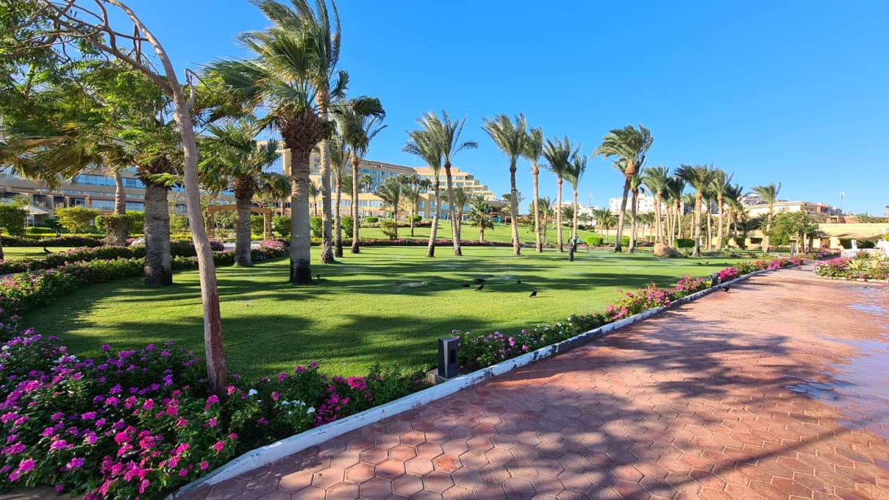 Außenansicht Hilton Hurghada Plaza