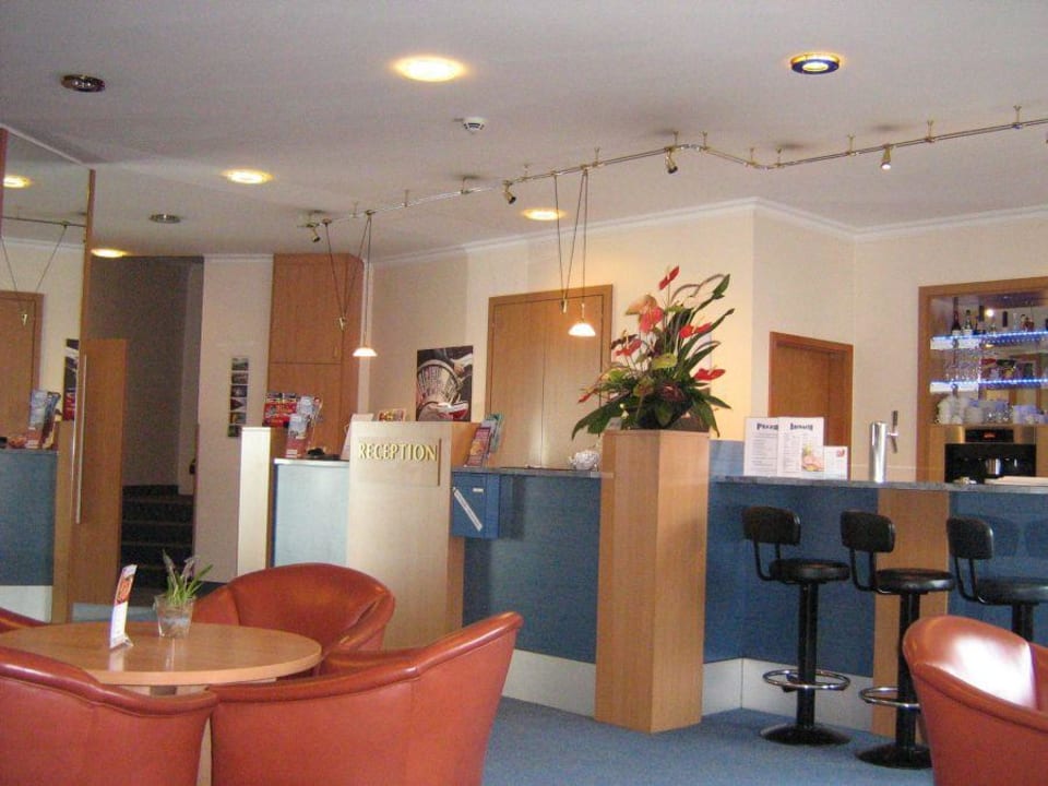 Rezeption und Bar Apartment-Hotel Hamburg Mitte