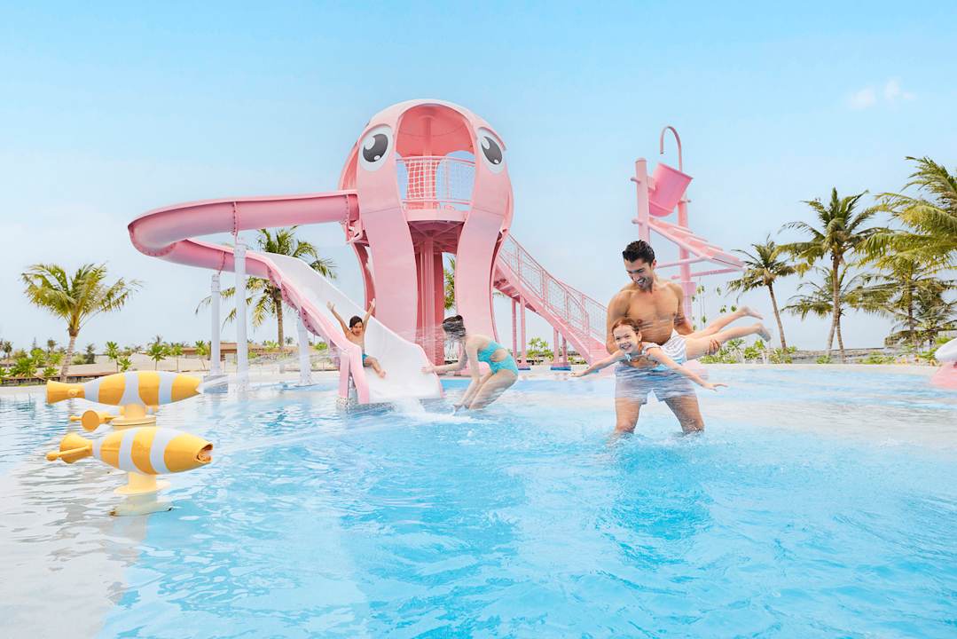 Pool Centara Mirage Lagoon Maldives