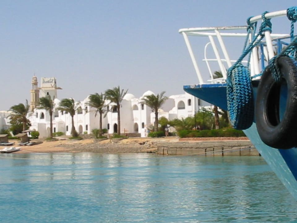 Blick vom Glasbodenboot auf das Arabella. Arabella Azur Resort