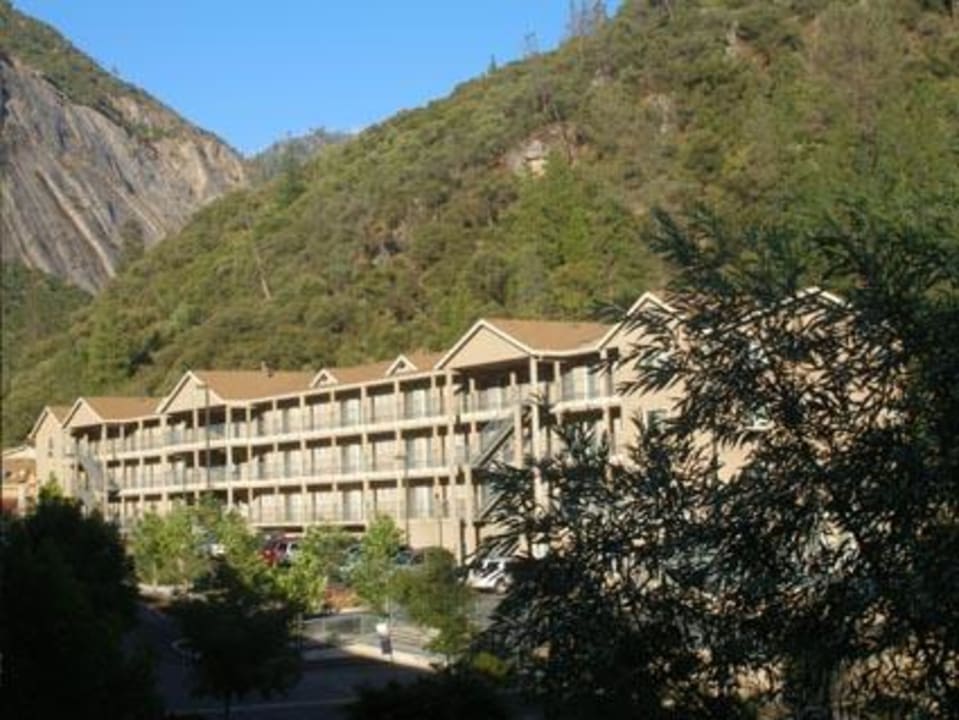 Außenanlage Hotel Yosemite View Lodge