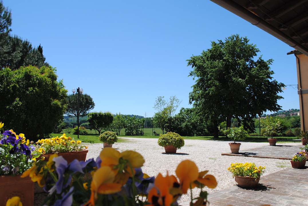 Giardino in fiore Agriturismo Ai Prati