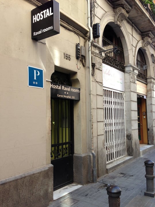 Hostel von vorne Raval Rooms