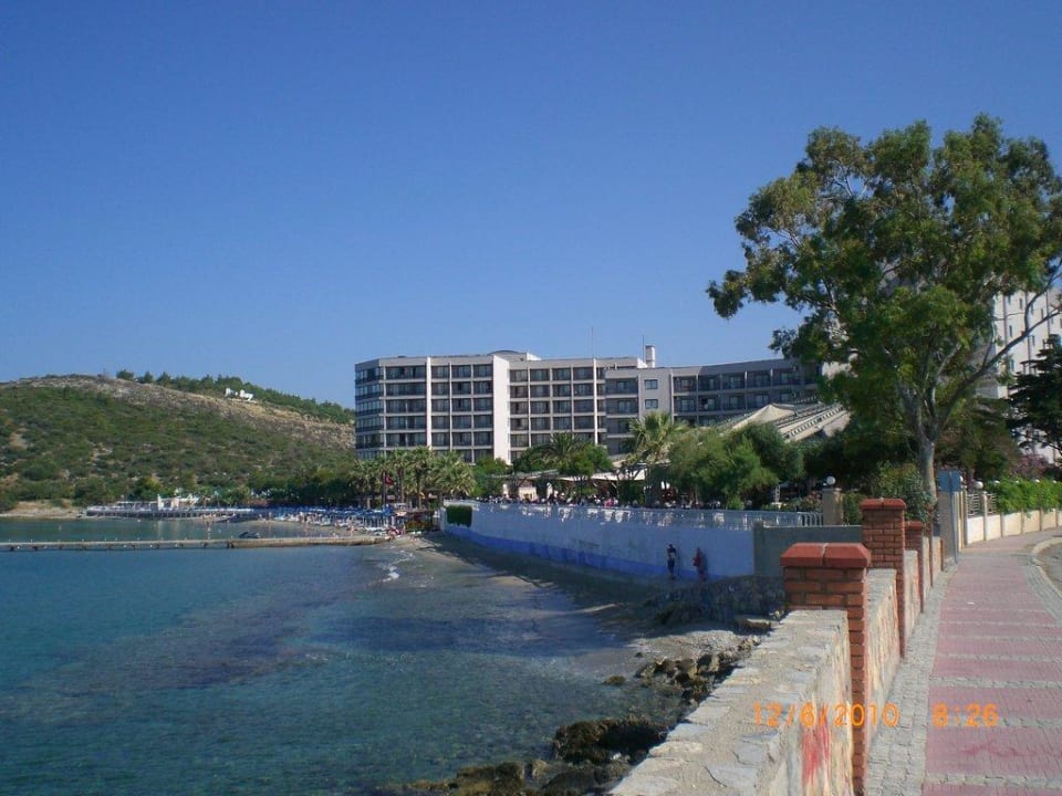 Tusan Beach von der Strasse aus Tusan Beach Resort