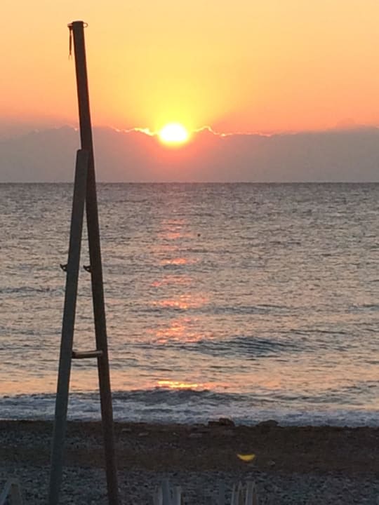 Sonnenaufgang am Strand Limak Limra Hotel & Resort