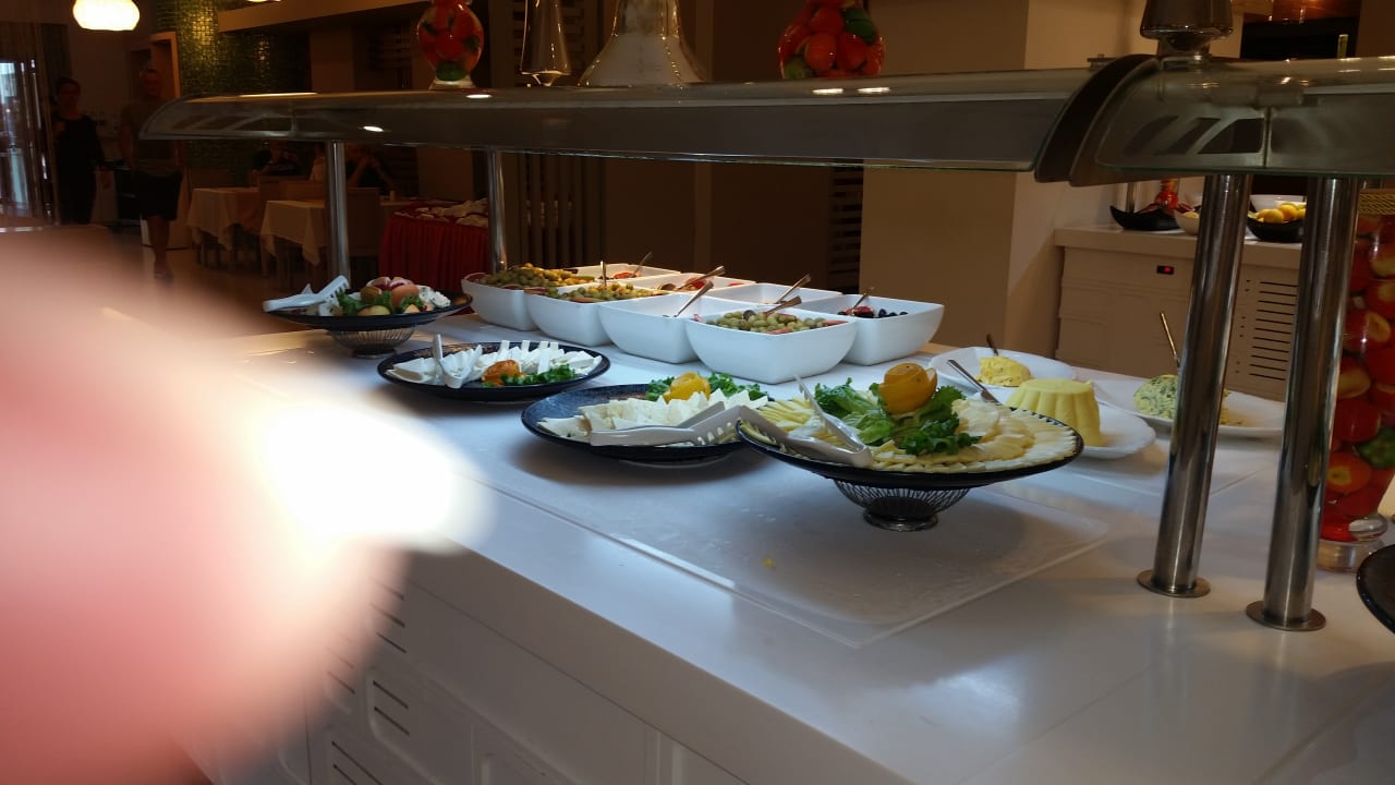 Gastro Terrace Elite Resort