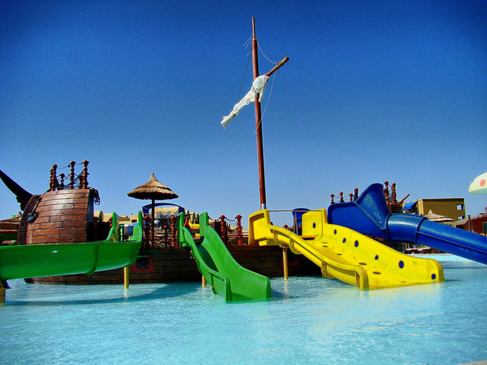 Kids pool Titanic Beach Spa & Aqua Park
